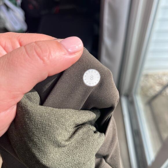 Lululemon Time To Sweat Crop *23" Dark Olive Size 8 - Picture 6 of 12